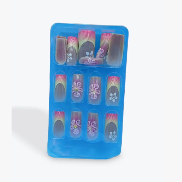 Square shape-Press on nails with studs