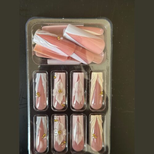 Square shape-Press on nails with Studs